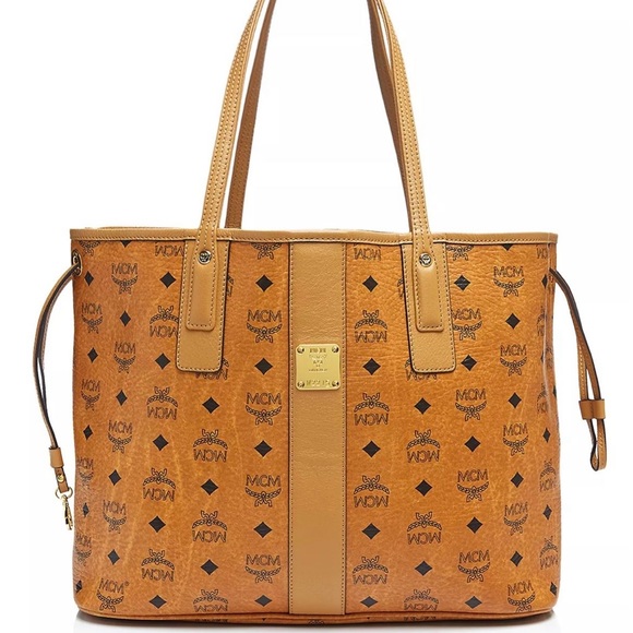 worn once have receipt just don’t have small bag that come with it - Picture 1 of 2